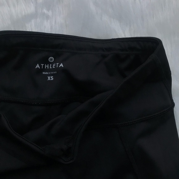 Athleta sonar mesh capris - Picture 7 of 8